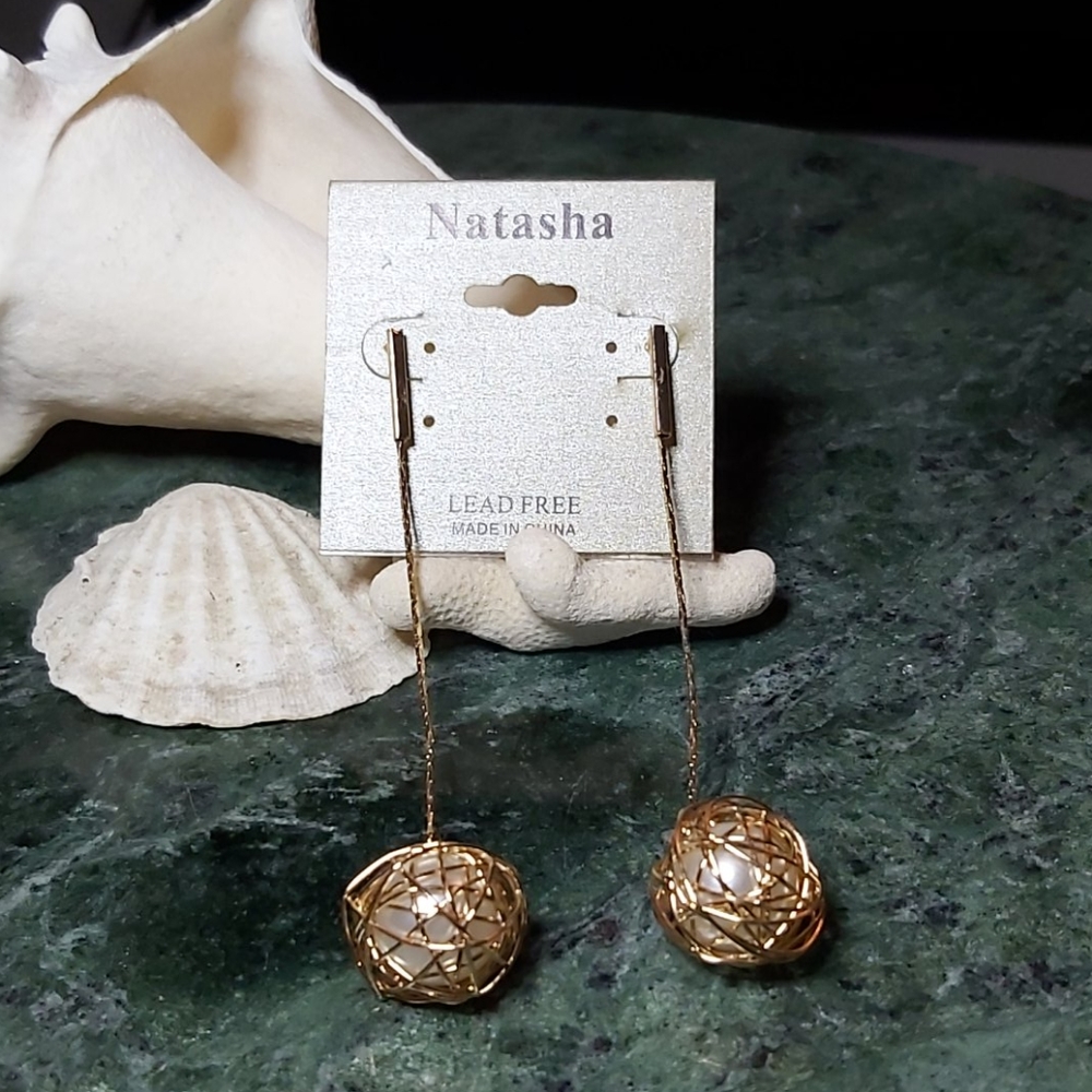 Natasha Pearl Pendant earrings